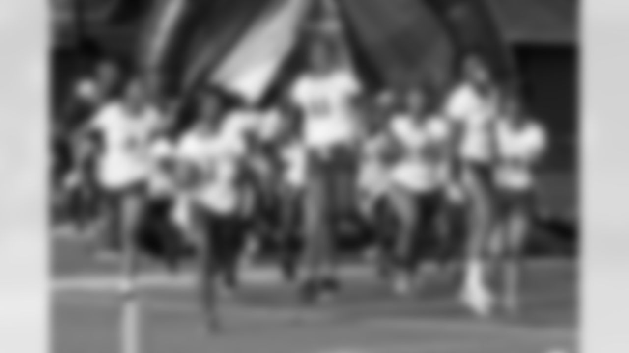 GirlsFlag_090424ph53