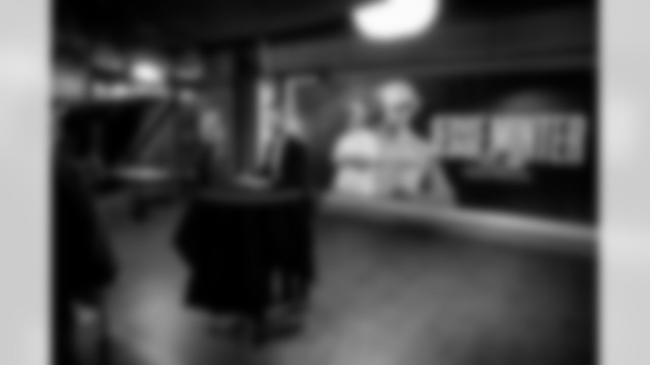 12_20260129_Minter_First_Day_sh_1168