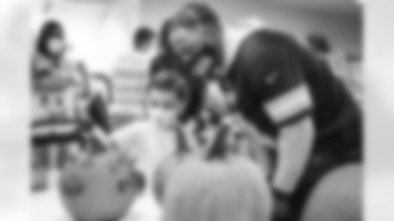 10232023 Children's Inn Lodge Visit KC43680