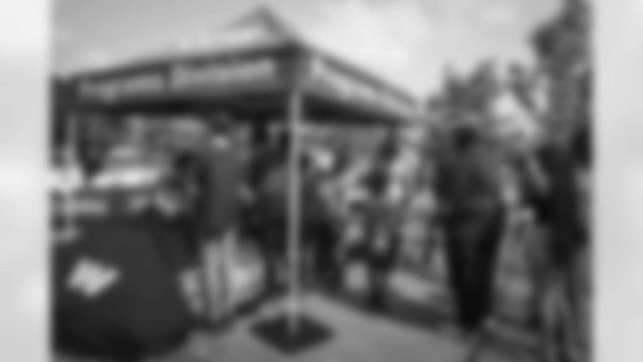06172023 Terry McLaurin Youth Football Camp KC33271