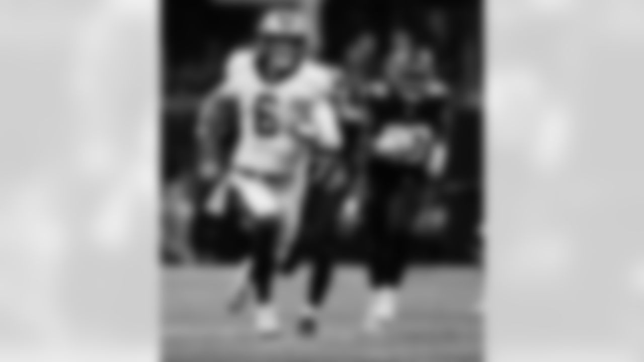 Check out the game action photos from the New Orleans Saints game against the Atlanta Falcons for Week 18 of the 2025 NFL season on Jan. 4, 2026 at Mercedes-Benz Stadium.