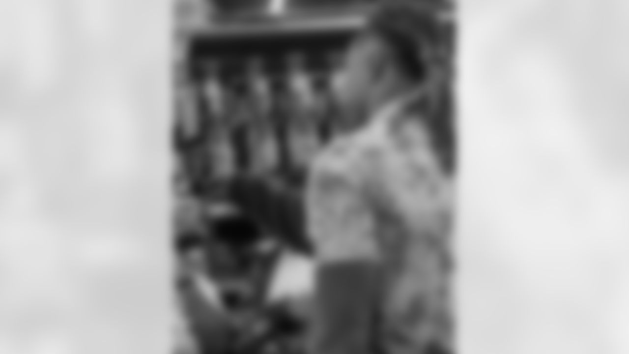 New Orleans Saints safety Justin Reid teamed up with Heroes of New Orleans for their annual holiday blitz shopping spree on Monday, Dec. 15, 2025.