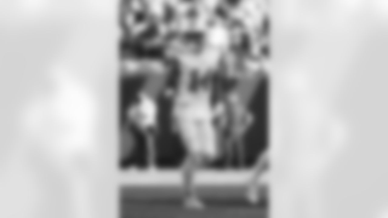 Check out the game action photos from the New Orleans Saints game against the Carolina Panthers for Week 10 of the 2025 NFL season on Nov. 9, 2025 at Bank of America Stadium.