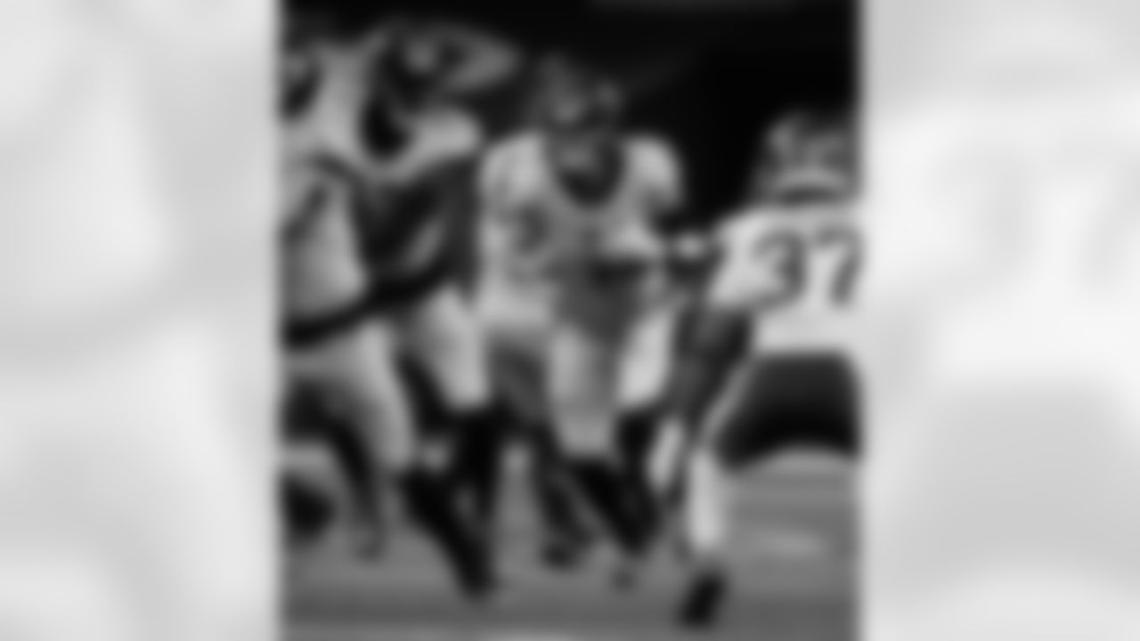 Check out the game action photos from the New Orleans Saints game against the New York Jets for Week 16 of the 2025 NFL season on Dec. 21, 2025 at the Caesars Superdome.