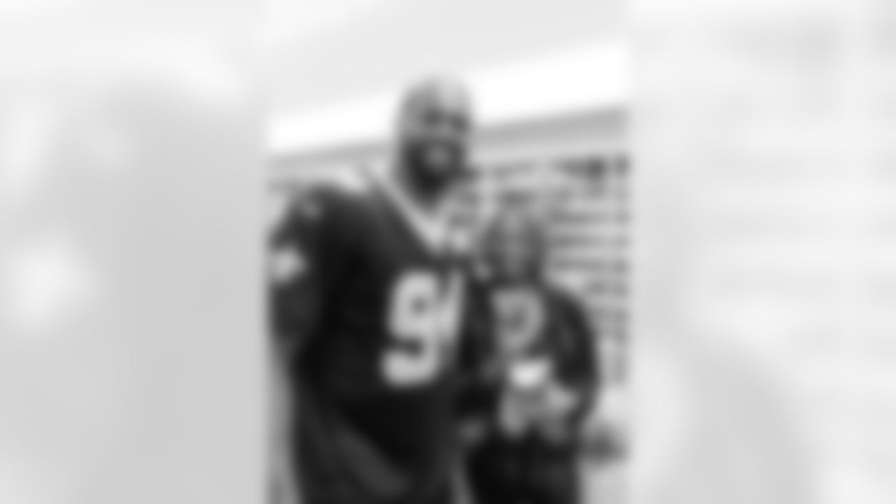 New Orleans Saints defensive end Cameron Jordan teamed up with Southern Quality Ford to provide random acts of kindness throughout the city on December 22, 2025. Jordan shared Rouses Markets gift cards with holiday shoppers, filled tanks for local fans at Chevron gas stations, and treated customers to oil changes at Southern Quality Ford.