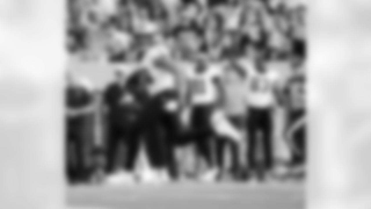 Check out the game action photos from the New Orleans Saints game against the Tennessee Titans for Week 17 of the 2025 NFL season on Dec. 28, 2025 at Nissan Stadium.