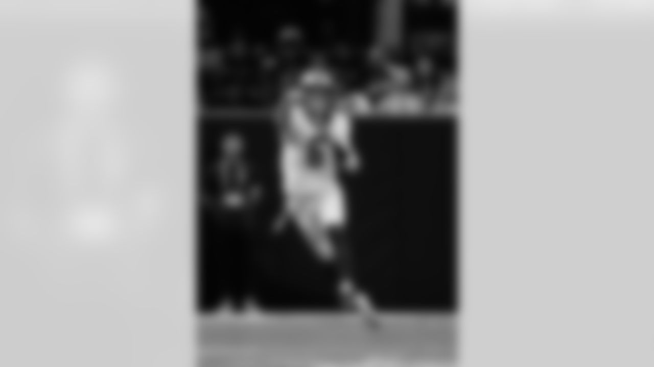 QB Tyler Shough (6) throws the ball during the New Orleans Saints game against the Atlanta Falcons for Week 18 of the 2025 NFL season on Jan. 4, 2026 at Mercedes-Benz Stadium.