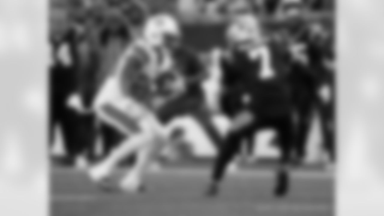 Check out the game action photos from the New Orleans Saints game against the Carolina Panthers for Week 10 of the 2025 NFL season on Nov. 9, 2025 at Bank of America Stadium.