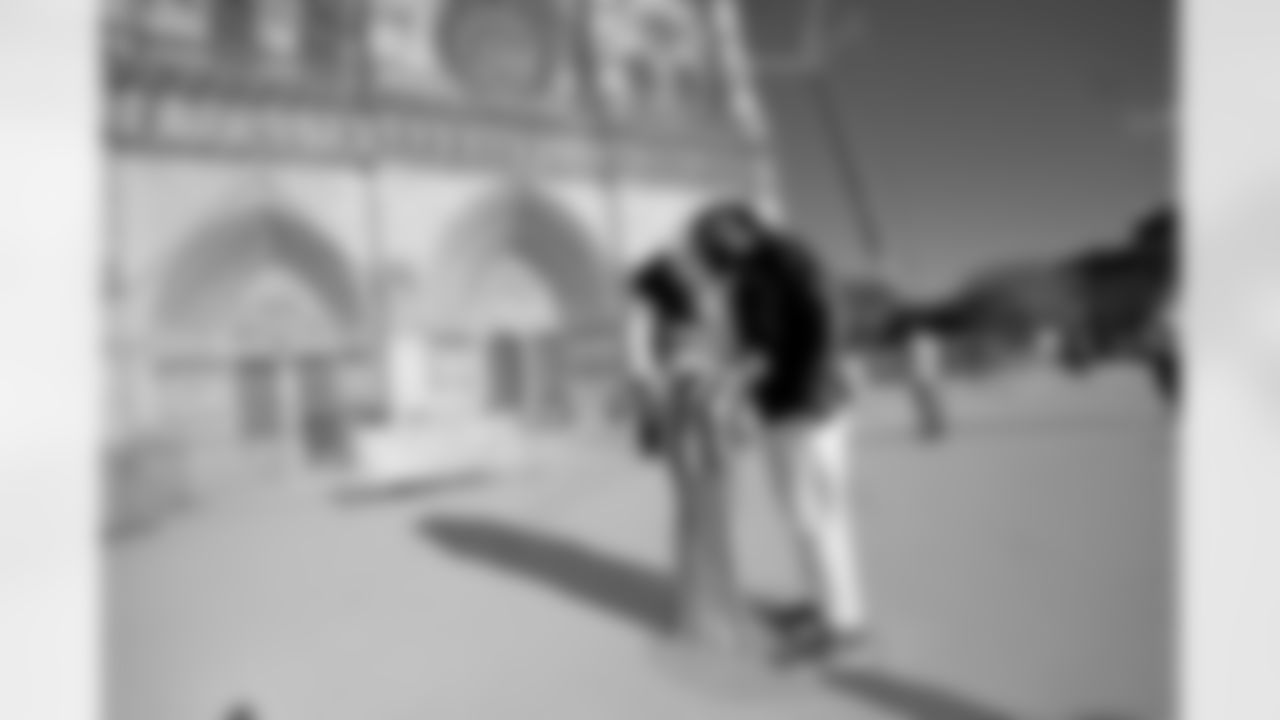 New Orleans Saints linebacker Demario Davis embraced French culture with a guided tour of Paris, visiting iconic landmarks like the Eiffel Tower, the Louvre Museum, Notre-Dame Cathedral of Paris, and more on Friday, July 11, 2025.