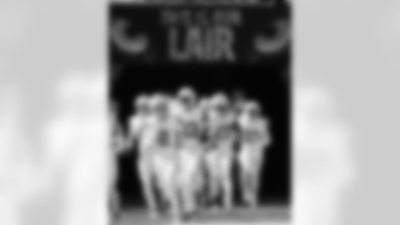 Check out the pregame photos from the New Orleans Saints game against the Carolina Panthers for Week 10 of the 2025 NFL season on Nov. 9, 2025 at Bank of America Stadium.