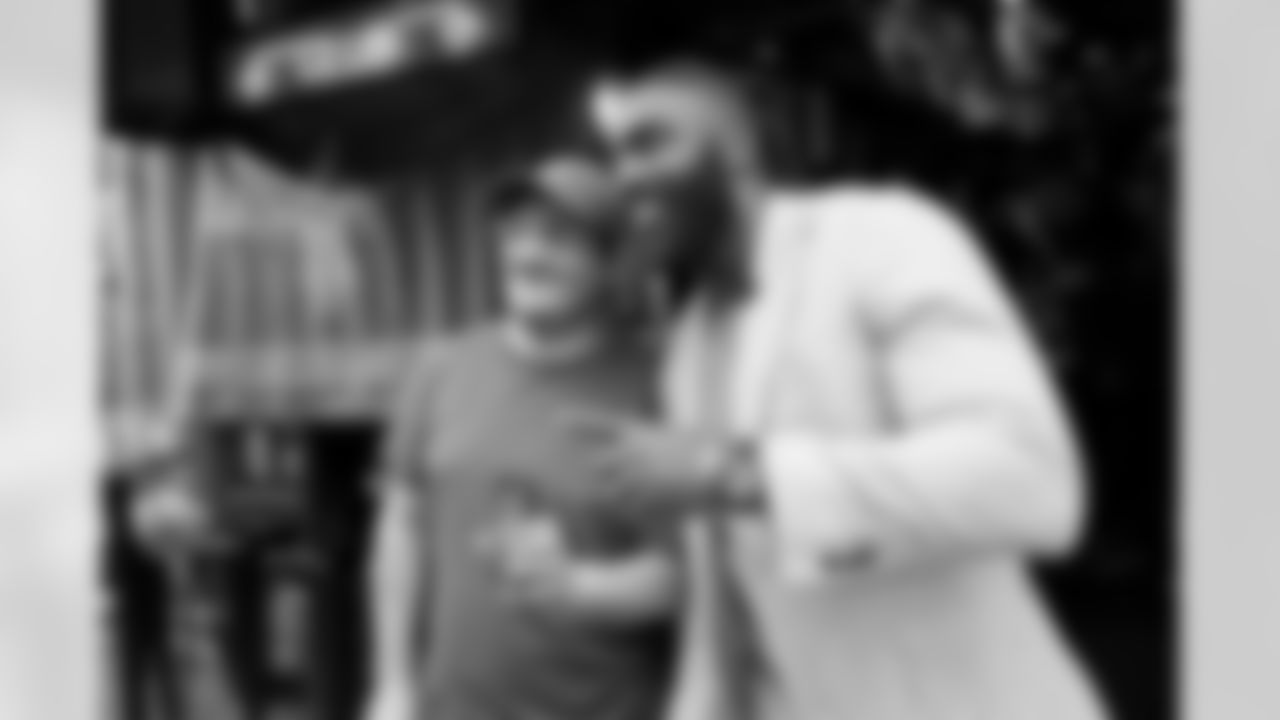 New Orleans Saints linebacker Demario Davis joined local Parisian fans, including our 2025 International Fan of the Year, as well as Paris Musketeers representatives, and FFFA coaches for happy hour at New Orléans Saints Café in in Paris, France on Thursday, July 10, 2025.