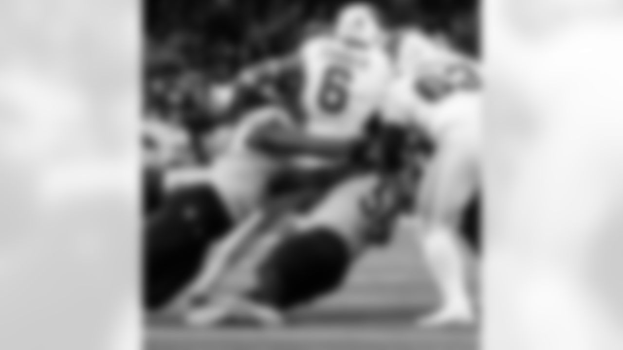 LB Demario Davis (56) and DE Cam Jordan (94) in action during the New Orleans Saints game against the Arizona Cardinals for Week 1 of the 2025 NFL Season on Sept. 7, 2025 at Caesars Superdome.