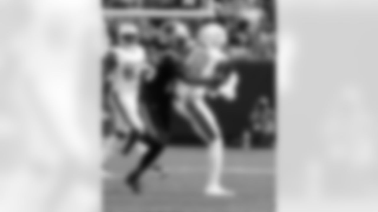 Check out the game action photos from the New Orleans Saints game against the Carolina Panthers for Week 10 of the 2025 NFL season on Nov. 9, 2025 at Bank of America Stadium.