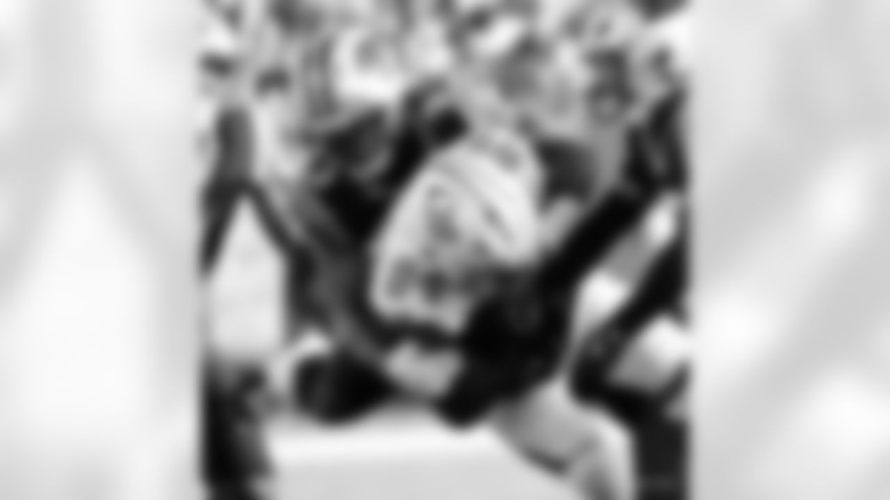 Check out the game action photos from the New Orleans Saints game against the Carolina Panthers for Week 10 of the 2025 NFL season on Nov. 9, 2025 at Bank of America Stadium.