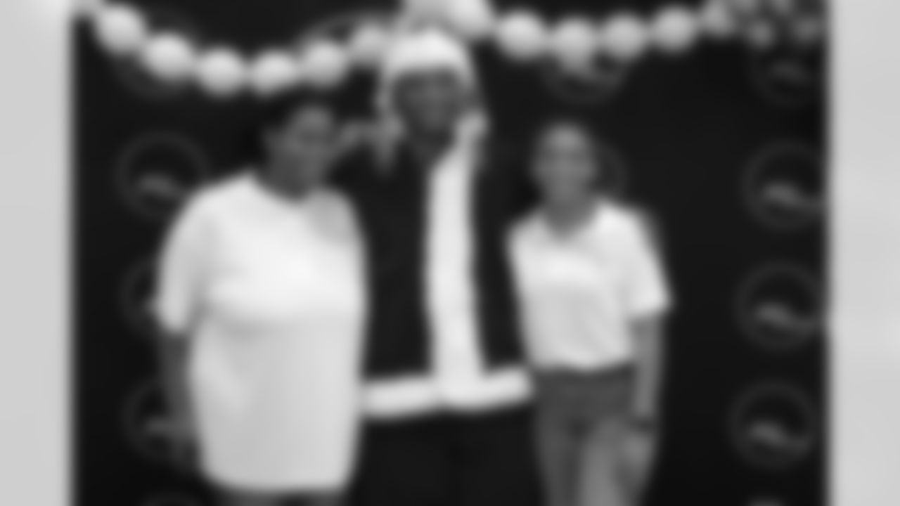 New Orleans Saints safety Justin Reid and his foundation JReid InDeed hosted his "Just-In-Time for the Holidays" community event at the Giving Hope Community Center. Reid spent the evening giving back to local families, spreading holiday cheer and supporting the community through gifts and engagement ahead of the holiday season.