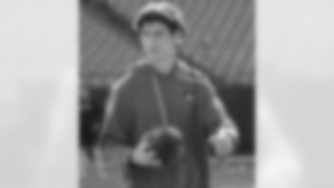 Check out the pregame photos from the New Orleans Saints game against the Carolina Panthers for Week 10 of the 2025 NFL season on Nov. 9, 2025 at Bank of America Stadium.