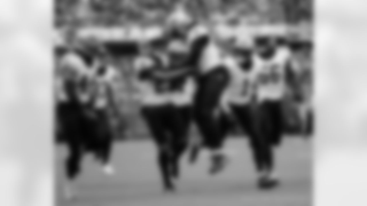 Check out the game action photos from the New Orleans Saints game against the Chicago Bears for Week 7 of the 2025 NFL season on Oct. 19, 2025 at Soldier Field.