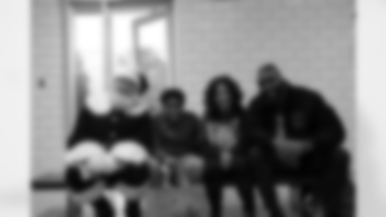 New Orleans Saints linebacker Demario Davis and his wife Tamela, through their Devoted Dreamers Foundation, teamed up with the Beignet Fest Foundation to gift holiday presents to 50 kids from Camp Benny on Wednesday, Dec. 10, 2025.