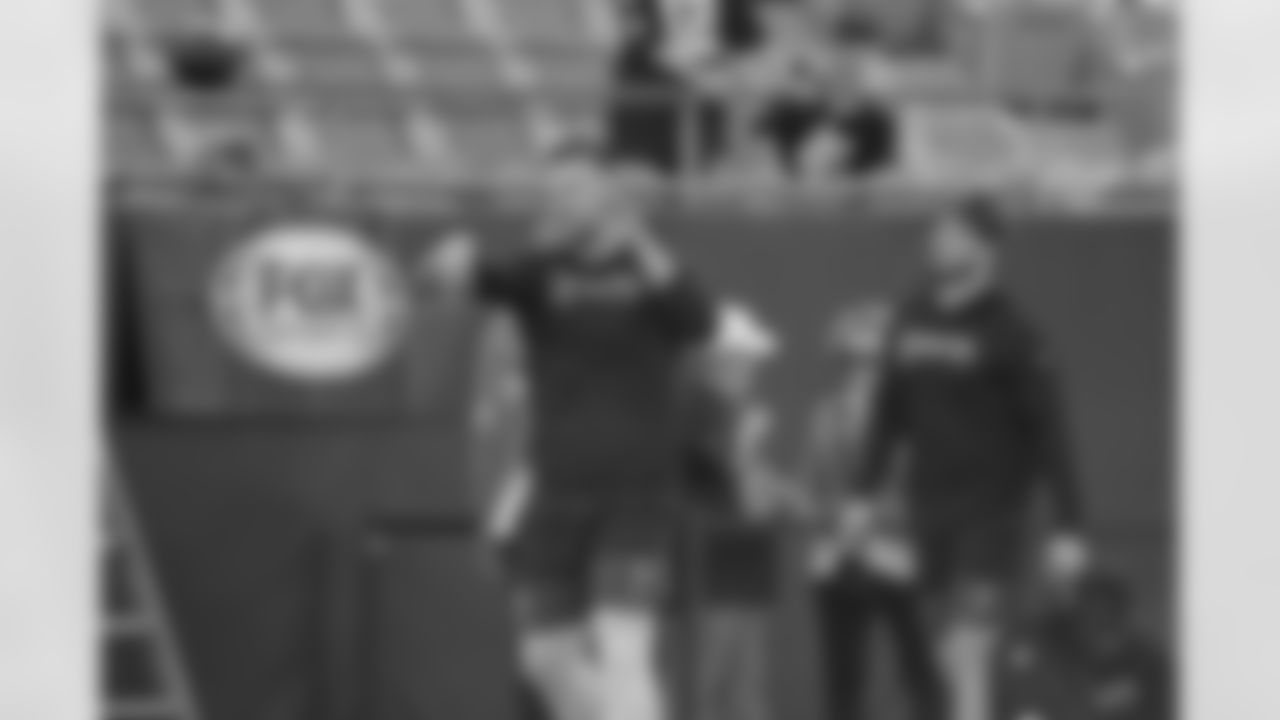 Check out the pregame photos from the New Orleans Saints game against the Carolina Panthers for Week 10 of the 2025 NFL season on Nov. 9, 2025 at Bank of America Stadium.