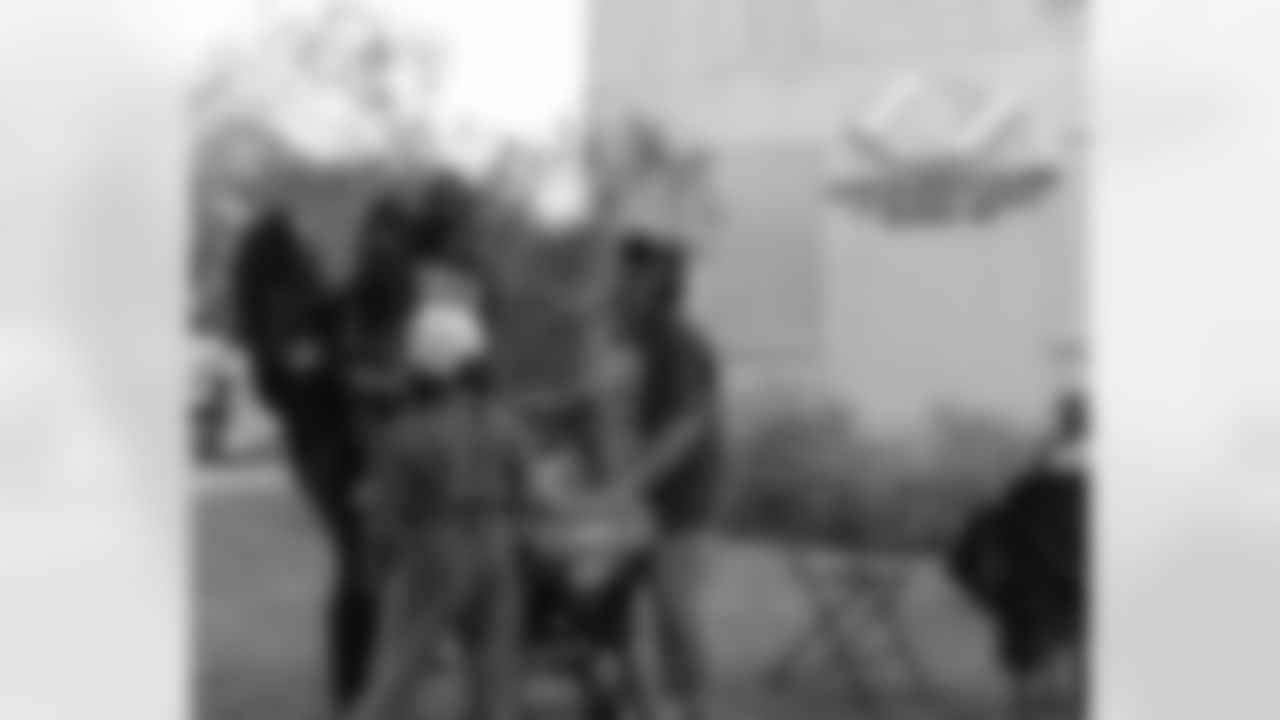 New Orleans Saints linebacker Demario Davis and his wife, Tamela's Devoted Dreamers Foundation hosted the annual "Dinner with the Davises" event at the Boys and Girls Club Gretna on Nov. 18, 2025.