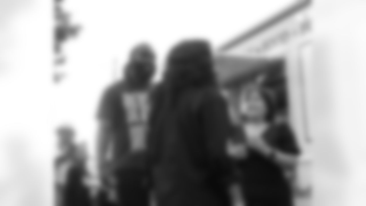 New Orleans Saints linebacker Demario Davis and his wife, Tamela's Devoted Dreamers Foundation hosted the annual "Dinner with the Davises" event at the Boys and Girls Club Gretna on Nov. 18, 2025.