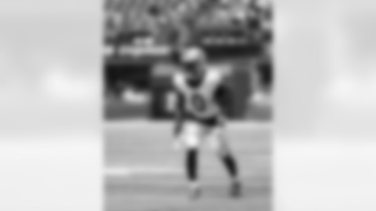 Check out the game action photos from the New Orleans Saints game against the Los Angeles Chargers in Week 1 of the 2025 NFL preseason.