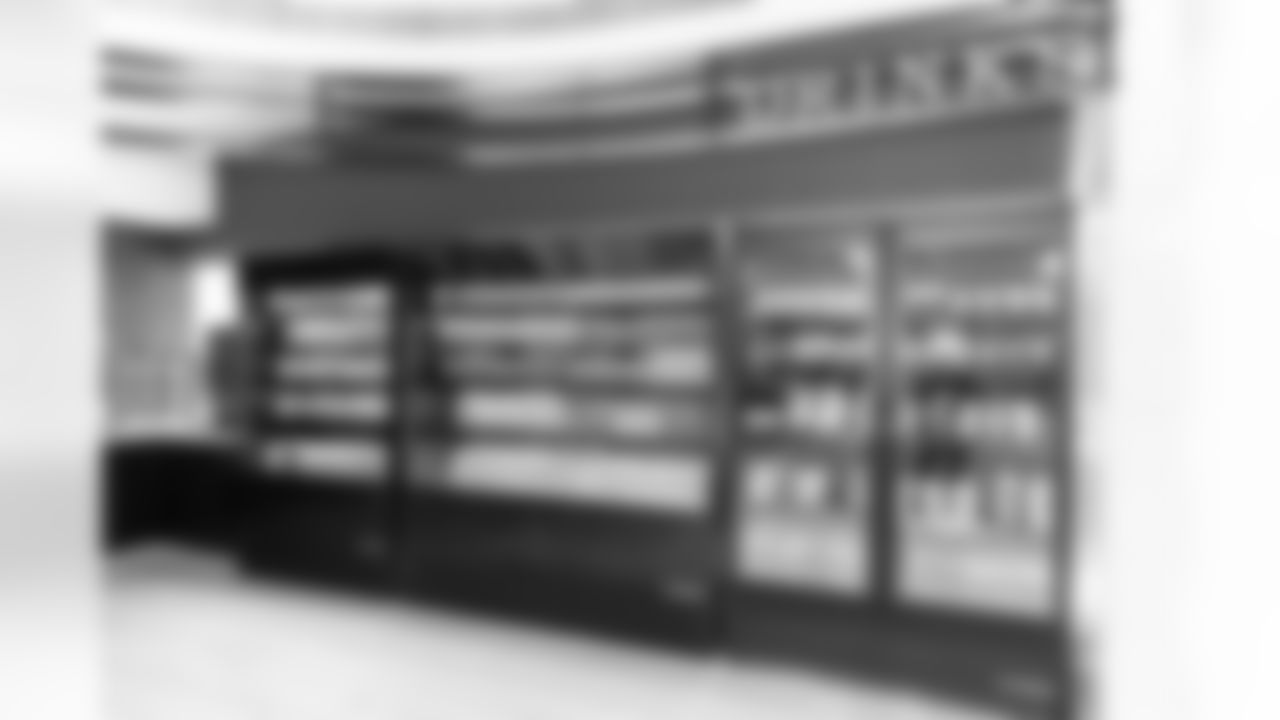 gallery-cafeteria-reopening-11-26-24-21