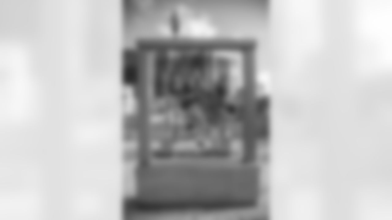 New Orleans Saints Owner Gayle Benson and recent Saints Hall of Fame inductee Tracy Porter greeted season ticket holders as their names were added to the 50th Season Ticket Holder monument prior to the Saints game on Sunday, Dec. 14, 2025.