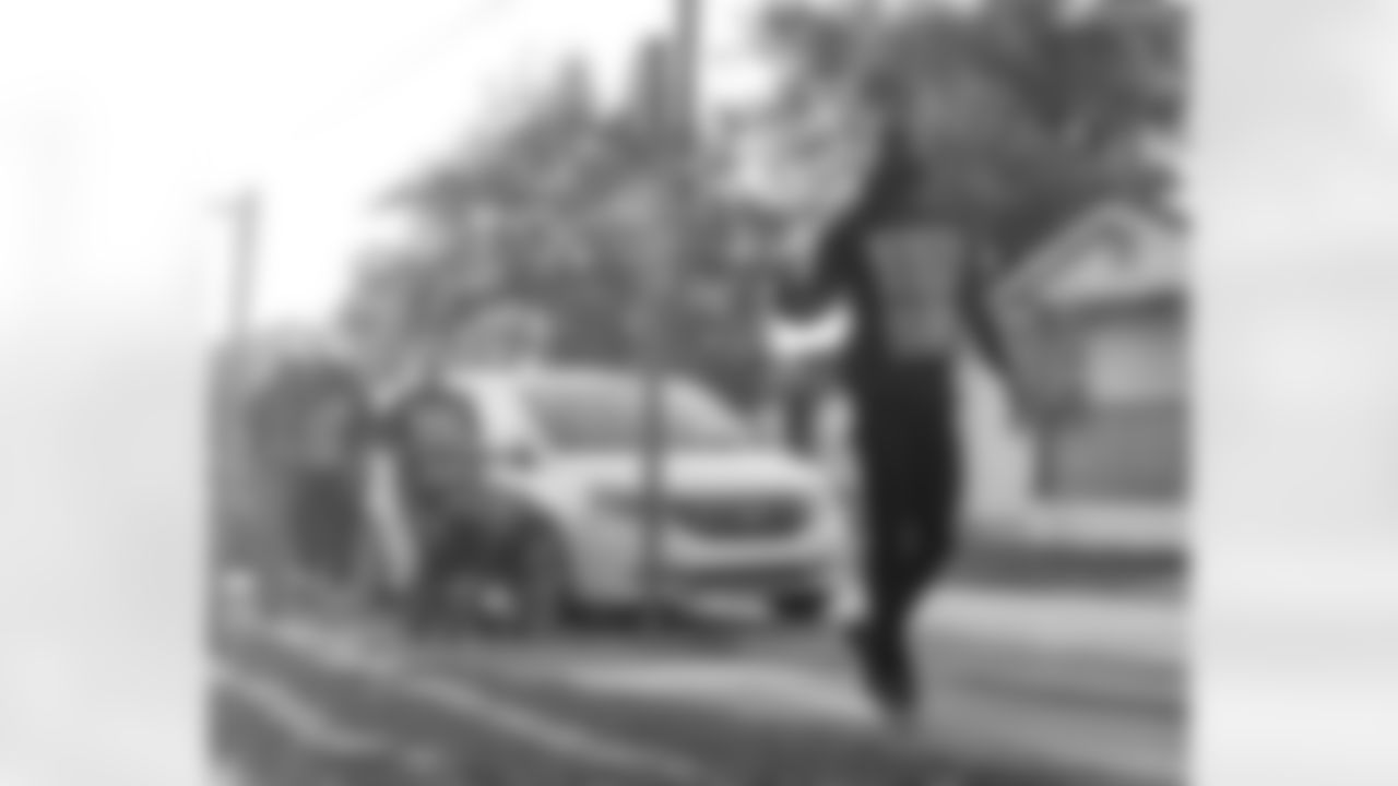 New Orleans Saints linebacker Demario Davis and his wife, Tamela's Devoted Dreamers Foundation hosted the annual "Dinner with the Davises" event at the Boys and Girls Club Gretna on Nov. 18, 2025.