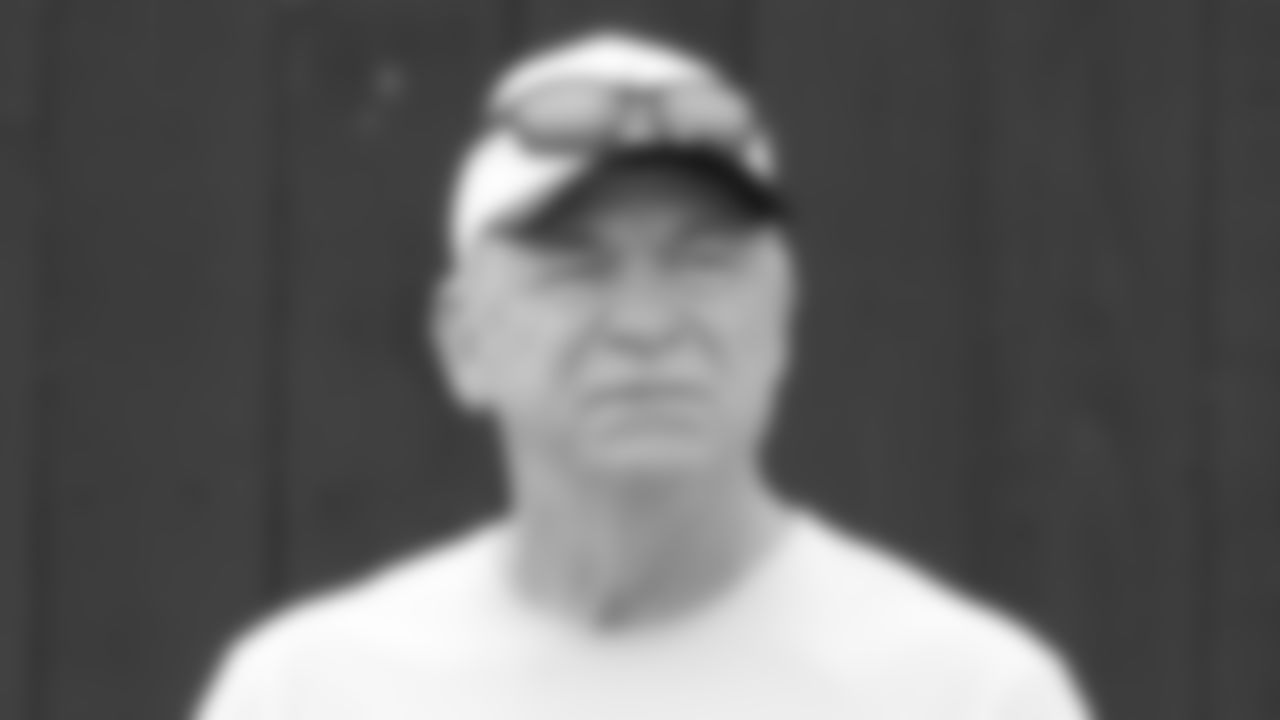 Check out the faces of the New Orleans Saints 2025 coaching staff. Scott Linehan enters his first season with the New Orleans Saints as the team's senior offensive assistant.