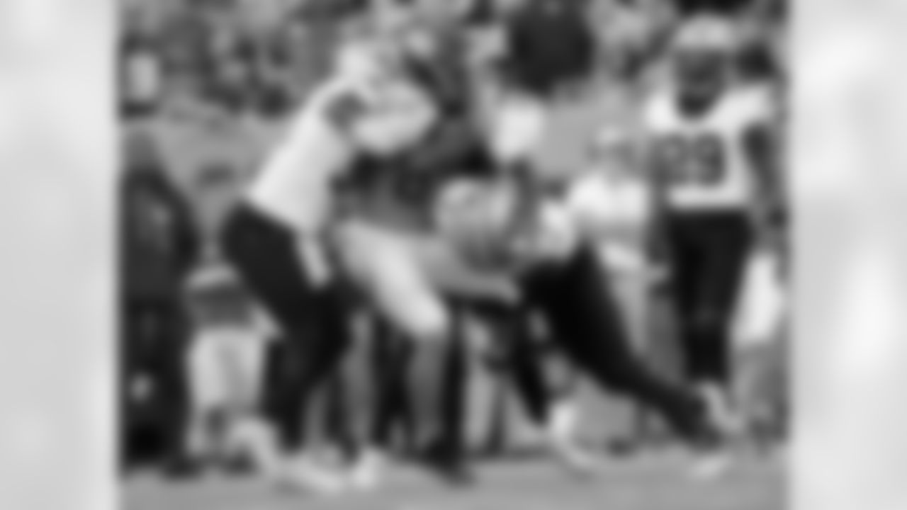 Check out the game action photos from the New Orleans Saints game against the Tennessee Titans for Week 17 of the 2025 NFL season on Dec. 28, 2025 at Nissan Stadium.