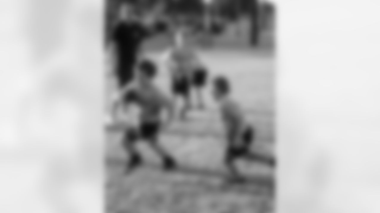 The New Orleans Saints and Gatorade have partnered to spotlight and support various NFL Flag Football teams in Louisiana. The latest team to be featured in 2024 is the 8u Coed team from St. Charles Parks and Recreation. The team received Gatorade products as well as a donation to the team and league.