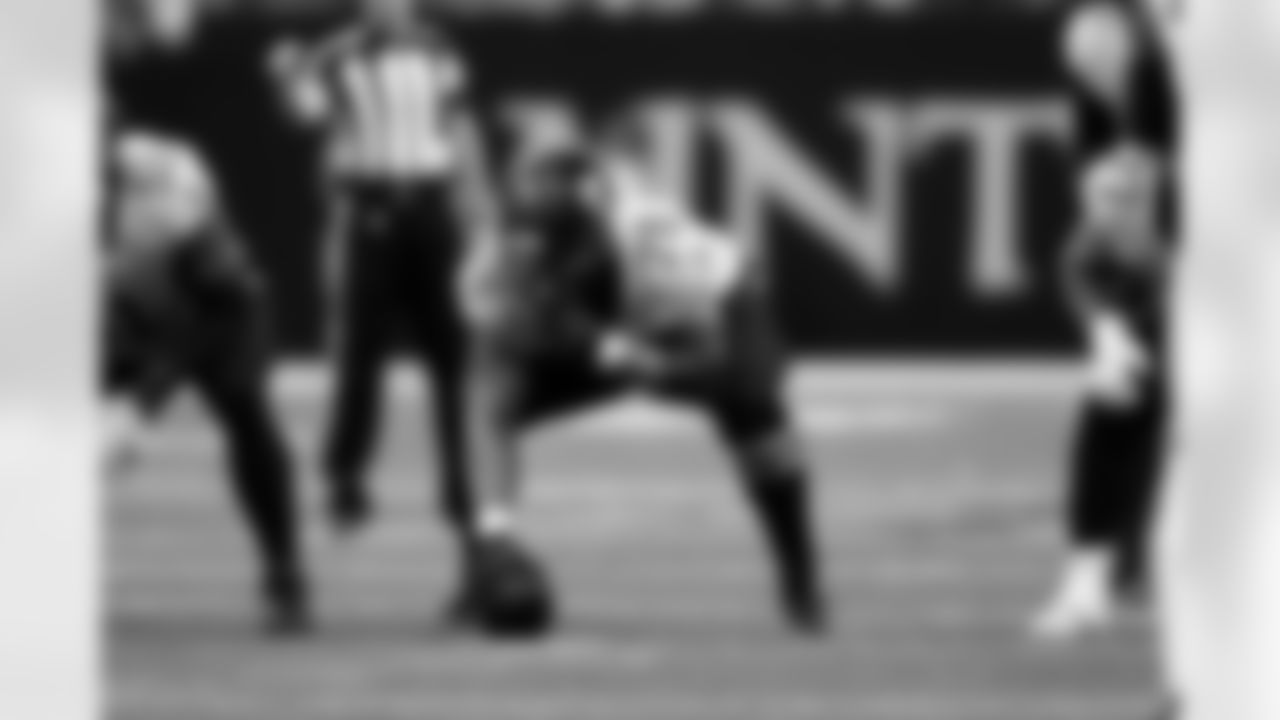 New Orleans Saints center Erik McCoy (78) waits to snap the ball during an NFL football game against the Arizona Cardinals, Sunday, Sep. 7, 2024, in New Orleans.