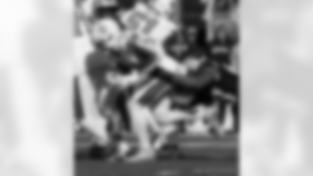 Check out the game action photos from the New Orleans Saints game against the Carolina Panthers for Week 10 of the 2025 NFL season on Nov. 9, 2025 at Bank of America Stadium.