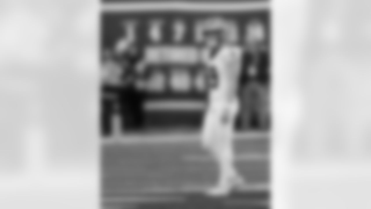 K Blake Grupe (19) prepares to kick a field goal during the New Orleans Saints game against the New York Giants for Week 14 of the 2024 NFL Season on Dec. 8, 2024 at MetLife Stadium.