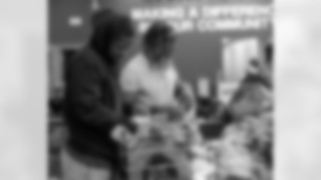 New Orleans Saints safety Justin Reid hosted his annual "Justin's Thanksgiving Grocery Grab" shopping spree for local shoppers on Nov. 24, 2025. Saints safety Terrell Burgess assisted their teammate during the event.