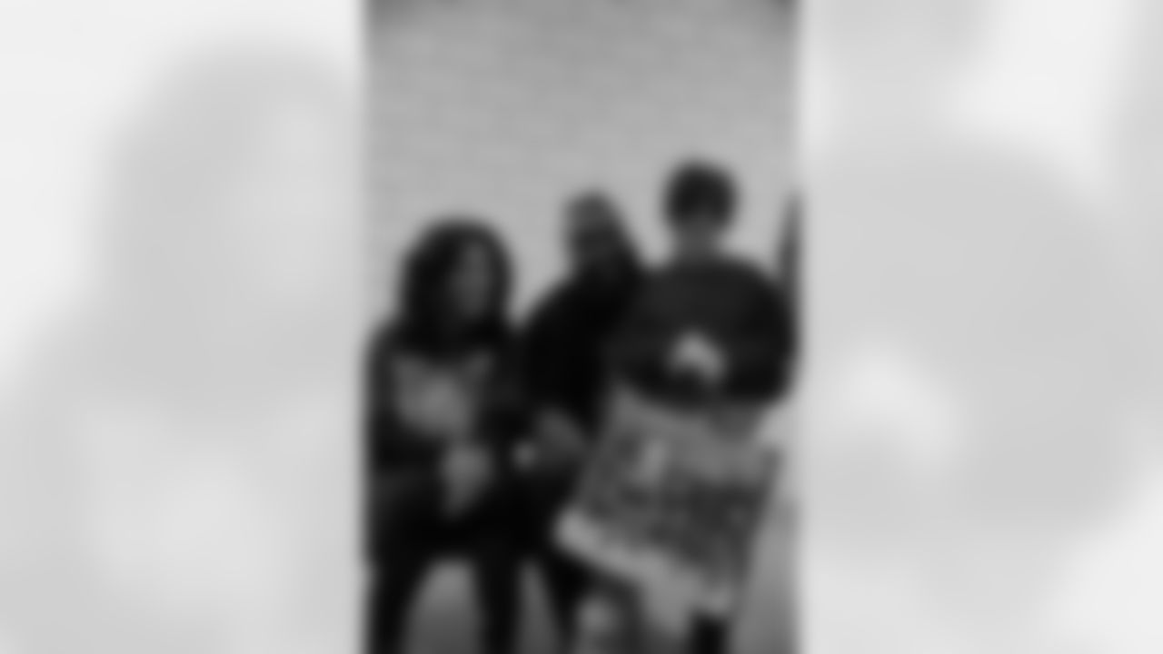 New Orleans Saints linebacker Demario Davis and his wife Tamela, through their Devoted Dreamers Foundation, teamed up with the Beignet Fest Foundation to gift holiday presents to 50 kids from Camp Benny on Wednesday, Dec. 10, 2025.