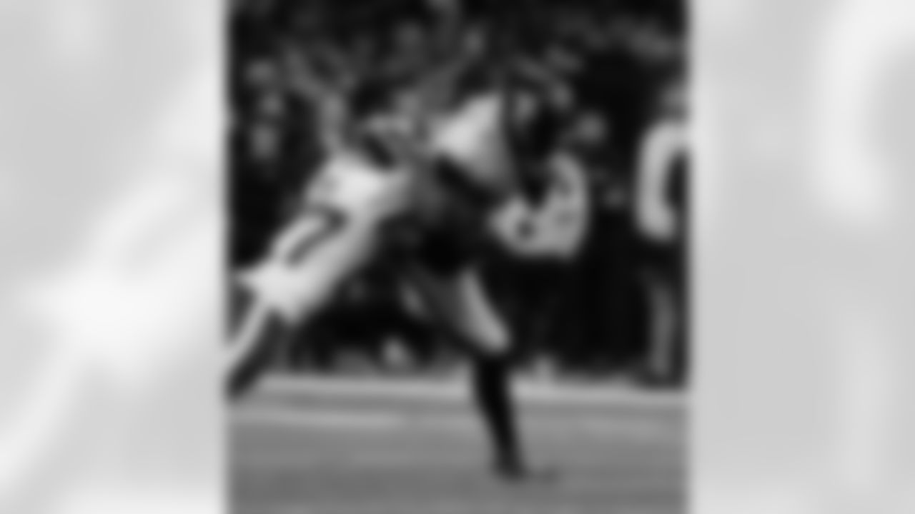 Check out the game action photos from the New Orleans Saints game against the New York Jets for Week 16 of the 2025 NFL season on Dec. 21, 2025 at the Caesars Superdome.