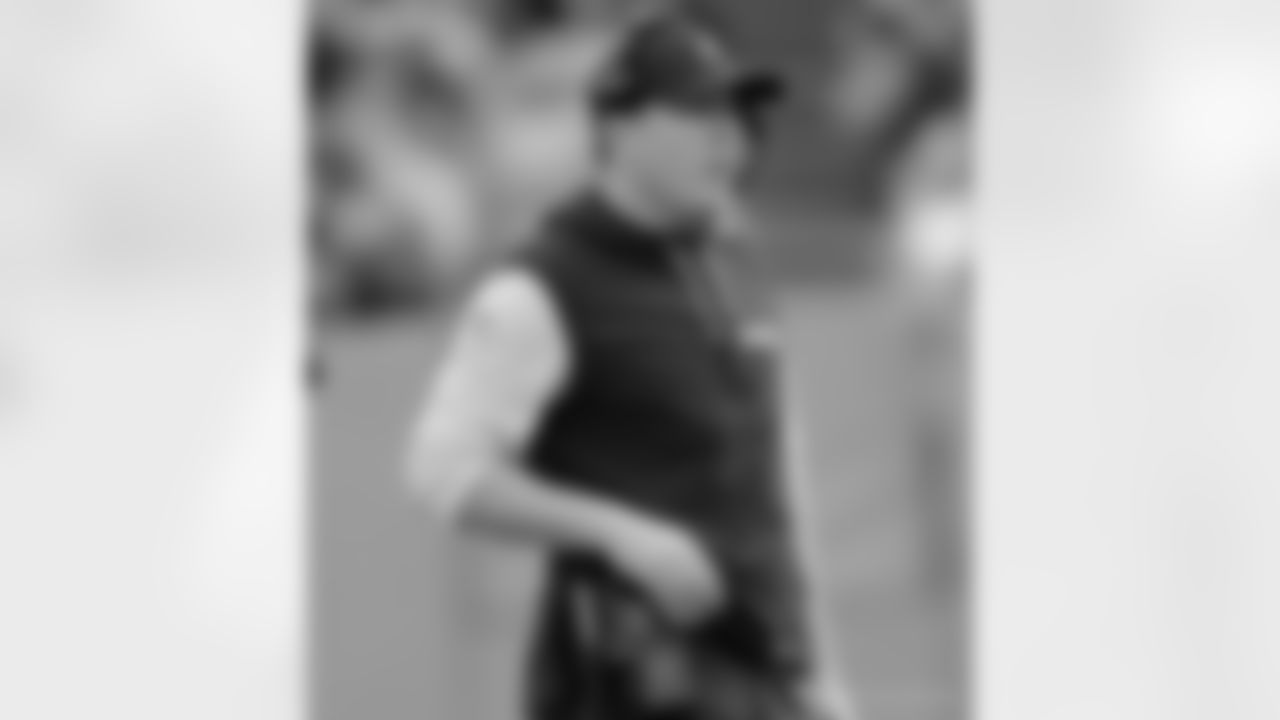 Check out the game action photos from the New Orleans Saints game against the Tennessee Titans for Week 17 of the 2025 NFL season on Dec. 28, 2025 at Nissan Stadium.