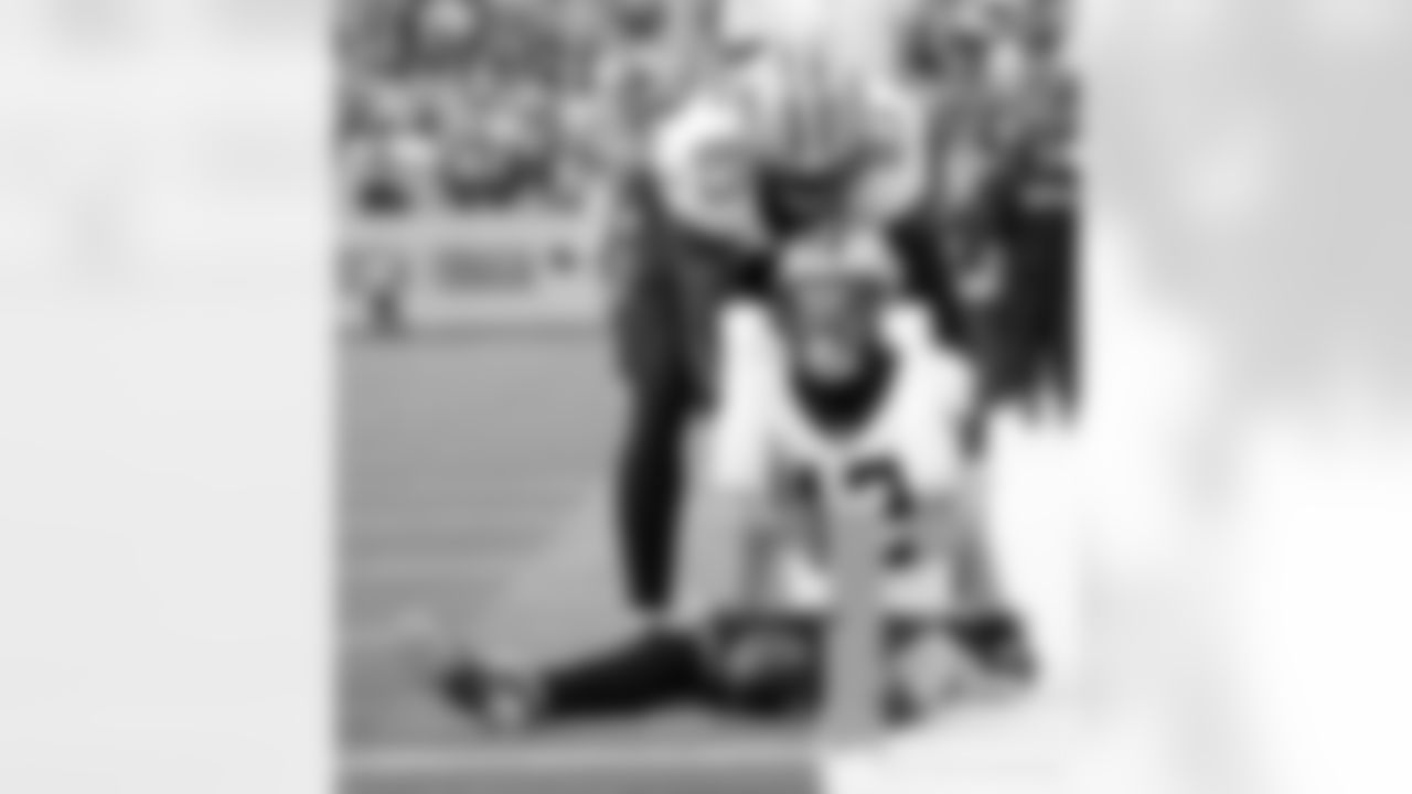 Check out the game action photos from the New Orleans Saints game against the Tennessee Titans for Week 17 of the 2025 NFL season on Dec. 28, 2025 at Nissan Stadium.