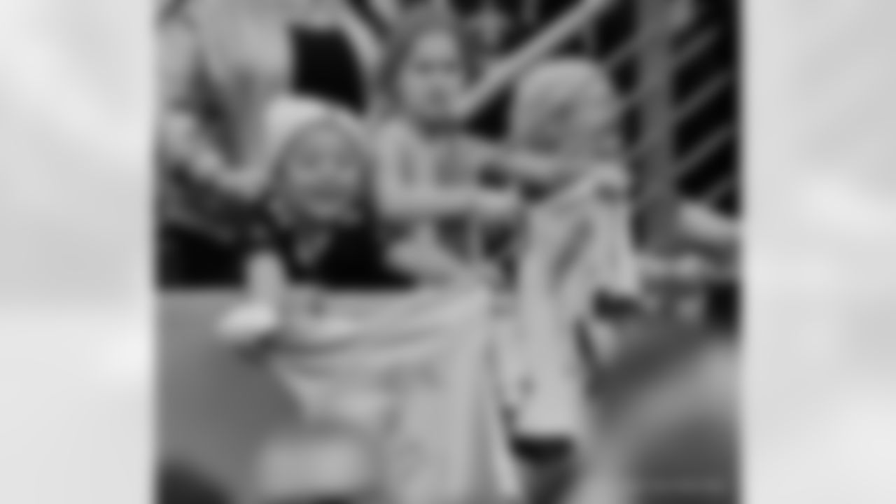 Check out the fan photos from the New Orleans Saints game against the Tennessee Titans for Week 17 of the 2025 NFL season on Dec. 28, 2025 at Nissan Stadium.