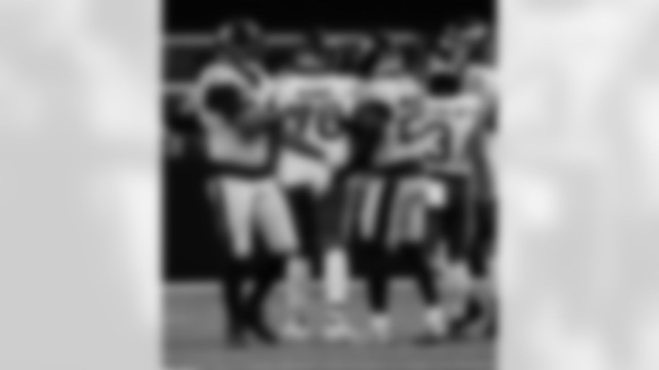 Check out the best photos of the New Orleans defense in their game against the New York Jets for Week 16 of the 2025 NFL season on Dec. 21, 2025, at Caesars Superdome.