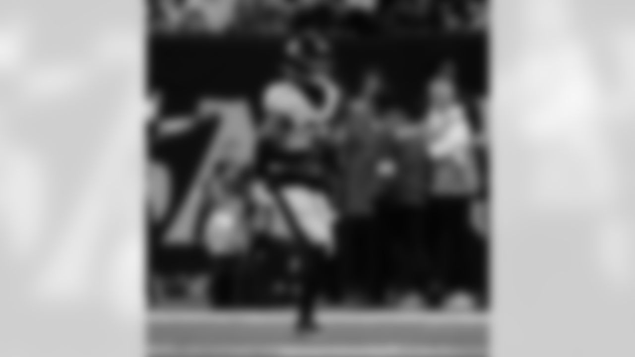 Check out the game action photos from the New Orleans Saints game against the New York Jets for Week 16 of the 2025 NFL season on Dec. 21, 2025 at the Caesars Superdome.