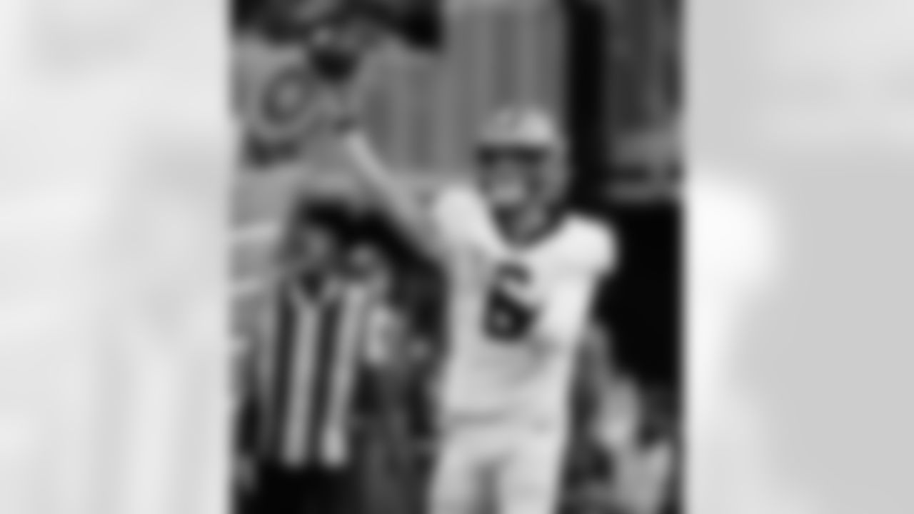 Check out the game action photos from the New Orleans Saints game against the Atlanta Falcons for Week 18 of the 2025 NFL season on Jan. 4, 2026 at Mercedes-Benz Stadium.