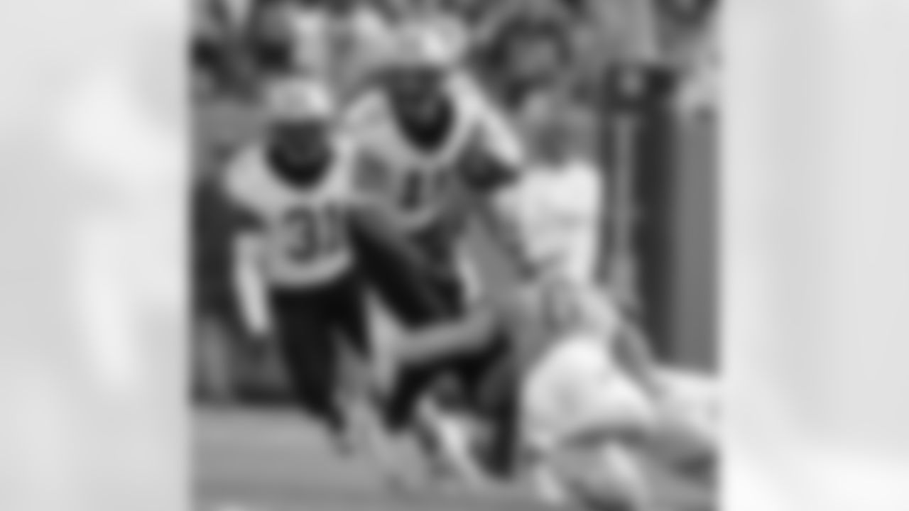 Check out the game action photos from the New Orleans Saints game against the Tennessee Titans for Week 17 of the 2025 NFL season on Dec. 28, 2025 at Nissan Stadium.