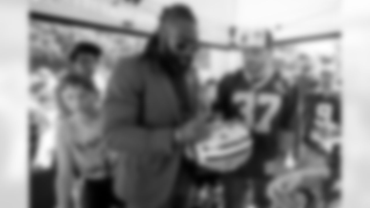 New Orleans Saints owner Gayle Benson and linebacker Demario Davis joined fans at the Paris Musketeers game in Paris on Sunday, July 13, 2025.