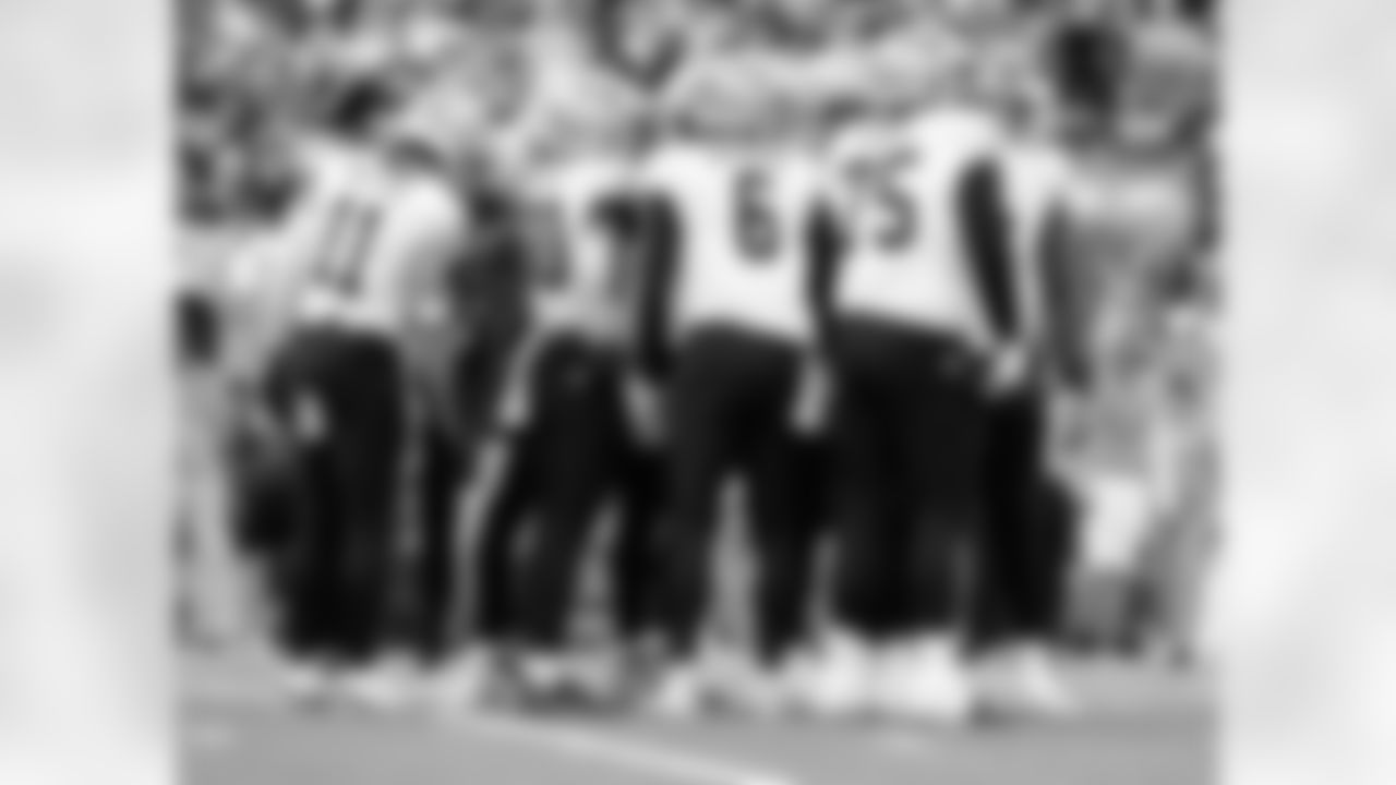 Check out the game action photos from the New Orleans Saints game against the Tennessee Titans for Week 17 of the 2025 NFL season on Dec. 28, 2025 at Nissan Stadium.