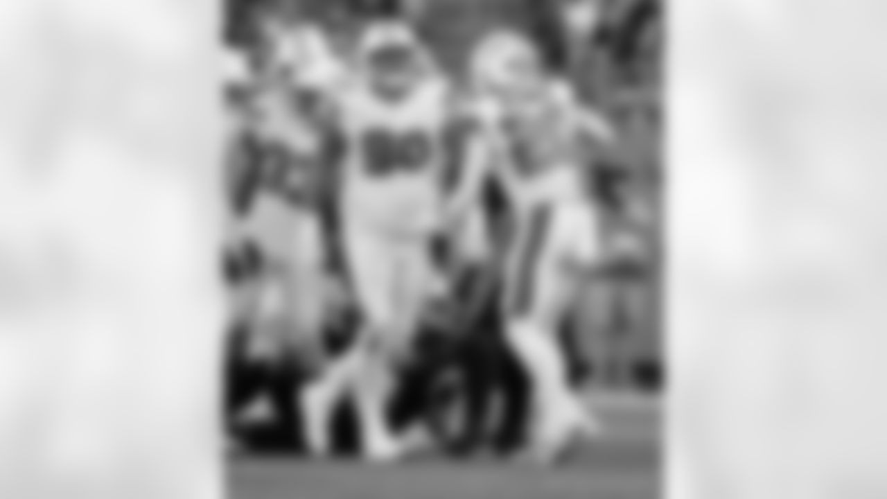 Check out the game action photos from the New Orleans Saints game against the Carolina Panthers for Week 10 of the 2025 NFL season on Nov. 9, 2025 at Bank of America Stadium.