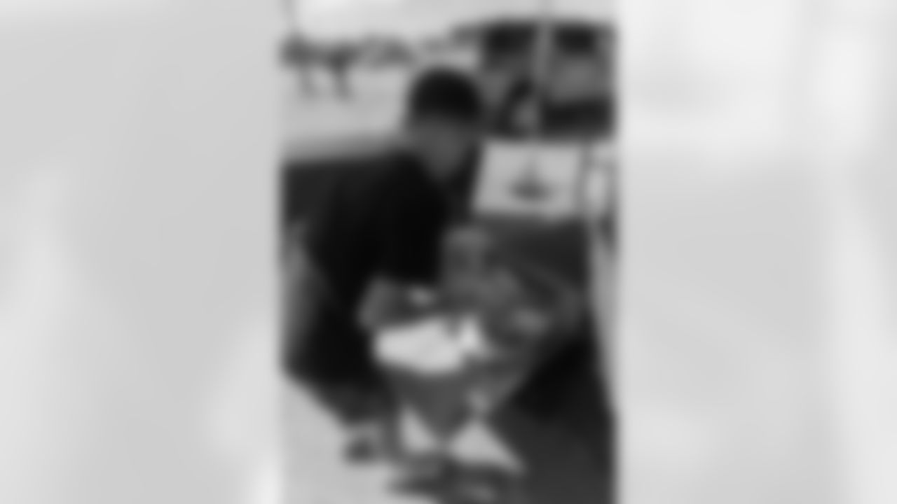 The New Orleans Saints Cheer Krewe and Gumbo joined Sysco New Orleans to distribute meals at their annual Thanksgiving food drive on Sunday, Nov. 16, 2025.