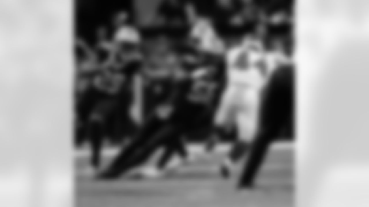 LB Demario Davis (56) in action during the New Orleans Saints game against the Tampa Bay Buccaneers for Week 8 of the 2025 NFL season on Oct. 26, 2025 at the Caesars Superdome.